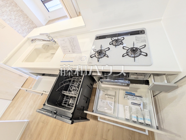 キッチン　【ルネ調布国領モア・クレスト】