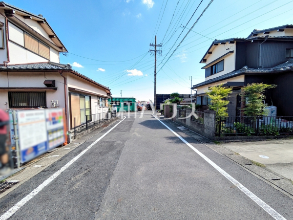 接道状況および現場風景　【小牧市下小針中島３丁目】