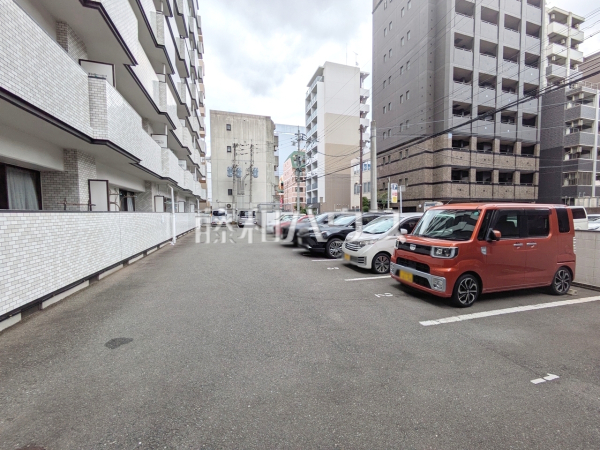 駐車場　【シティマンション高砂1号館】