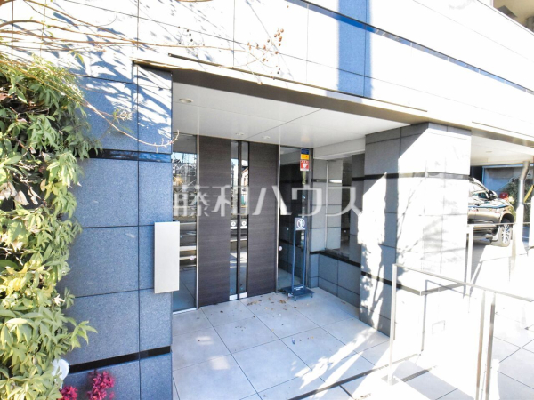 エントランス　【イニシアイオ杉並和泉】