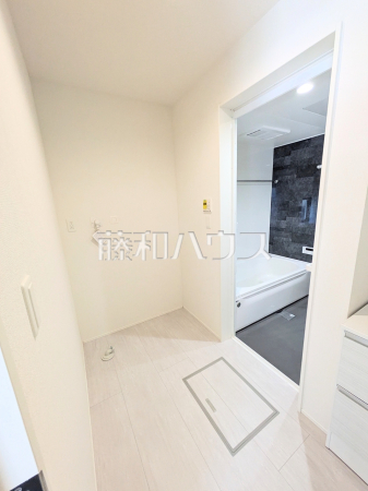 4号棟　洗面室　【新座市畑中１丁目】