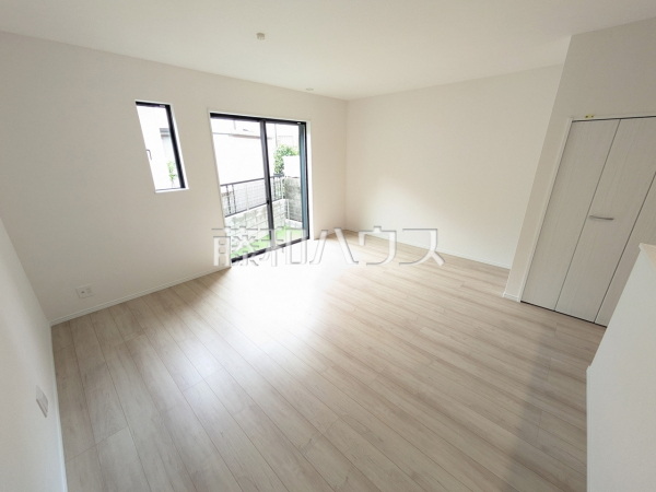 A号棟　リビング　【名古屋市守山区白沢町】