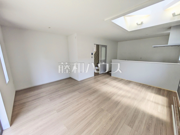 2号棟　リビング　【福岡市博多区麦野２丁目】