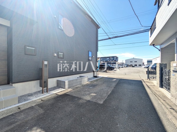 接道状況および現場風景 【志木市下宗岡4丁目】 接道状況および現場風景 【志木市下宗岡4丁目】
