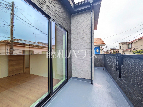 バルコニー　【富士見市鶴瀬西３丁目】