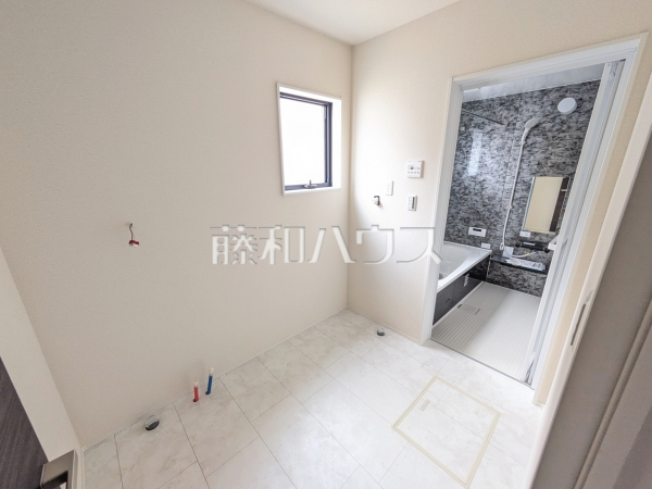 2号棟　洗面室（施工中）　【名古屋市守山区森孝２丁目】