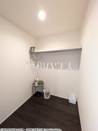 1号棟　ランドリールーム　【南城市玉城字親慶原】　洗面室隣にランドリールームを設けています。