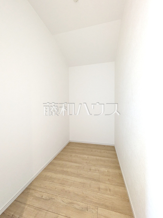 居室　【昭島市田中町１丁目】