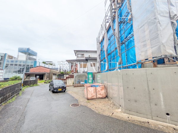 接道状況および現場風景　【福岡市西区拾六町４丁目】