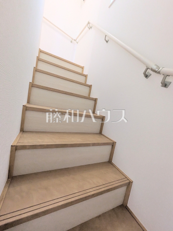 C号棟 階段 【調布市東つつじケ丘3丁目】 C号棟 階段 【調布市東つつじケ丘3丁目】