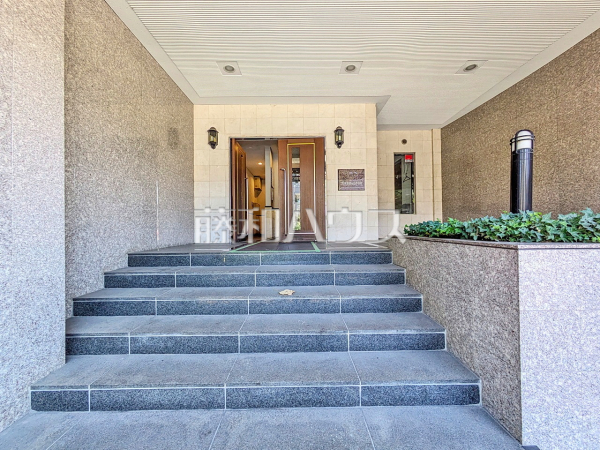 エントランス 【クリオ多摩永山参番館】 エントランス 【クリオ多摩永山参番館】