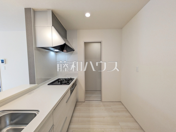 1号棟　キッチン　【沖縄市古謝津嘉山町】