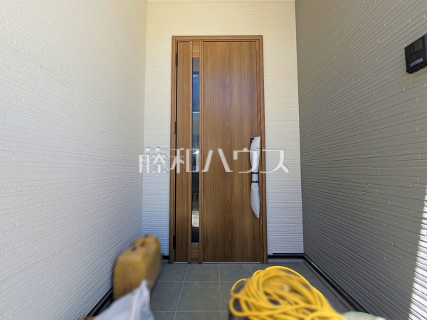 玄関　【福岡市東区香住ヶ丘５丁目】