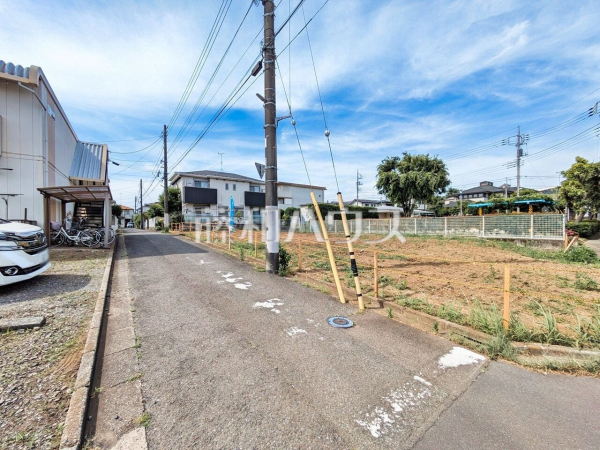 接道状況および現場風景　【国分寺市戸倉１丁目】 物件の事、諸費用の事など、小さな疑問もお気軽にご連絡・ご相談下さい。 