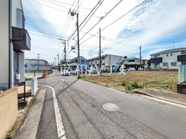 接道状況および現場風景　【国分寺市戸倉１丁目】 見学はしたいけど、なかなか時間が取れない・・・そんな方に出勤前や仕事終わりにマイホームを見学できるサポートをいたします。 