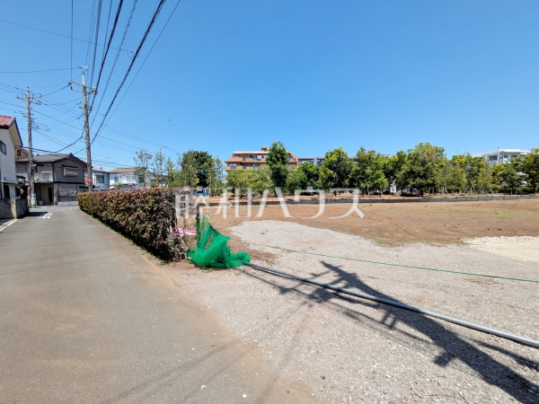 接道状況および現場風景　【東村山市美住町２丁目】
ハウスメーカーから建物プランまで、あなたの「夢」を「カタチ」にできるフリースタイル分譲地で、夢のマイホームを建築してみませんか？