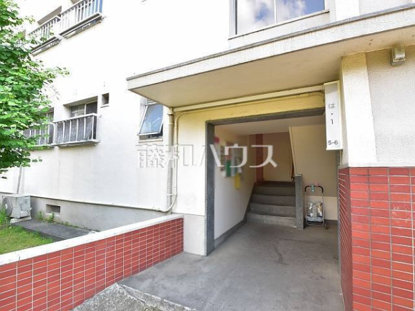 エントランス　【公社多摩川住宅ハ-7号棟】
