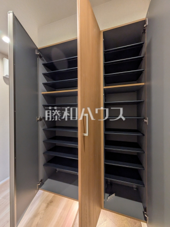 玄関収納　【西原グリーンハイツ　9号棟】