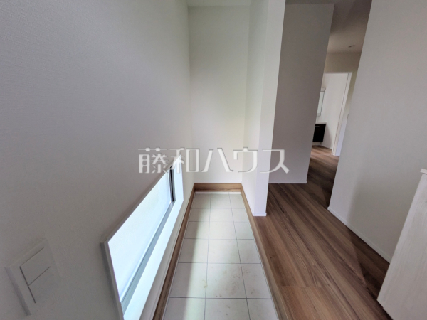 2号棟　玄関　【福岡市東区美和台５丁目】