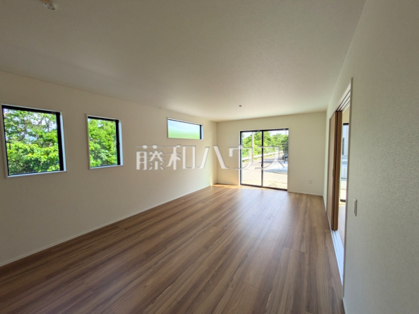 2号棟　リビング　【福岡市東区美和台５丁目】