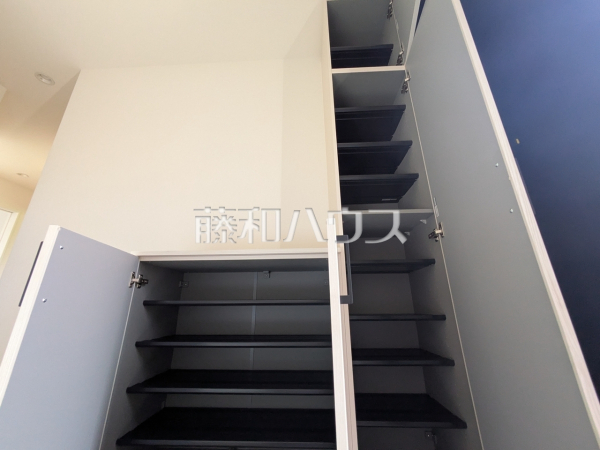 2号棟　玄関収納　【福岡市東区美和台５丁目】