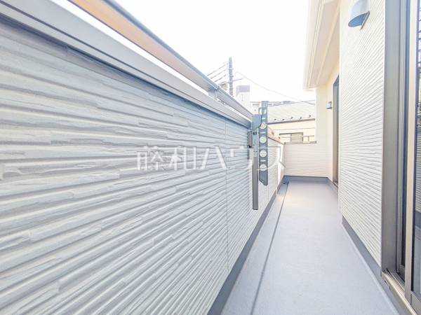バルコニー　【調布市入間町２丁目】