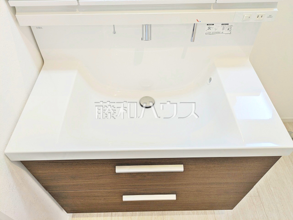 1号棟　洗面台　【日野市三沢５丁目】