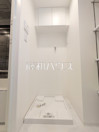 洗濯機置き場 【グランクレスト上祖師谷】 洗濯機置き場 【グランクレスト上祖師谷】