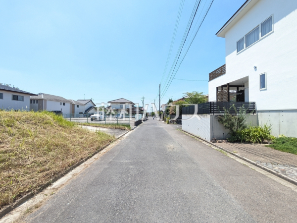 接道状況および現場風景　【春日井市岩成台２丁目】