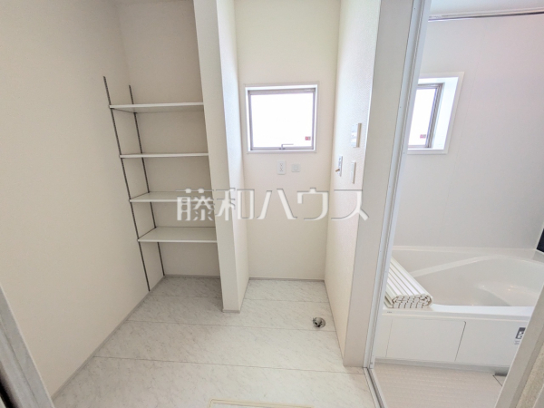 2号棟 ランドリールーム 【南城市玉城字前川】 2号棟 ランドリールーム 【南城市玉城字前川】