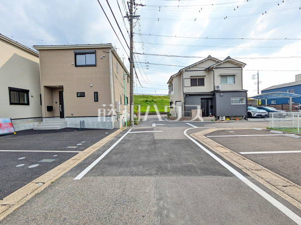接道状況および現場風景 【名古屋市北区東味鋺3丁目】 接道状況および現場風景 【名古屋市北区東味鋺3丁目】