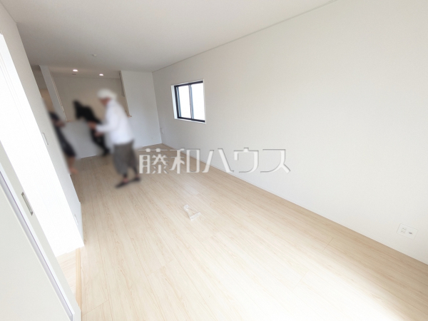 3号棟　リビング　【名古屋市北区東味鋺３丁目】