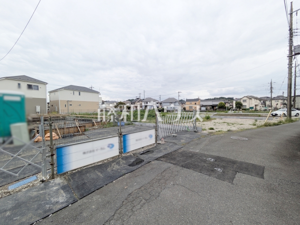 接道状況および現場風景　【日野市新井１丁目】