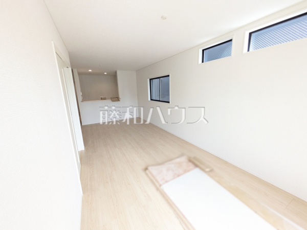4号棟　リビング　【名古屋市北区東味鋺３丁目】
