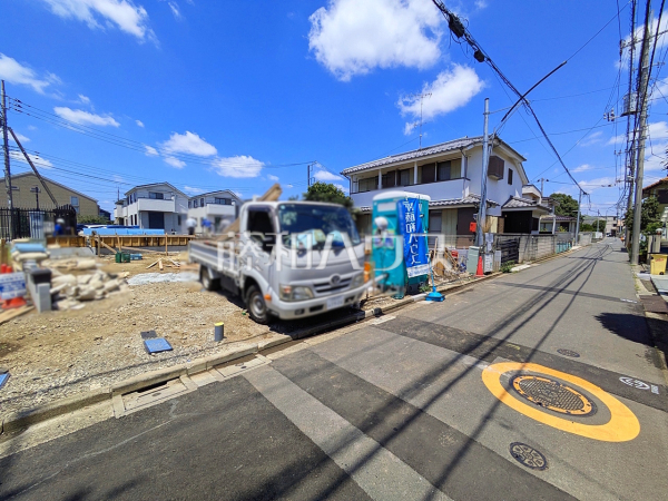 接道状況および現場風景 【三鷹市野崎1丁目】 接道状況および現場風景 【三鷹市野崎1丁目】