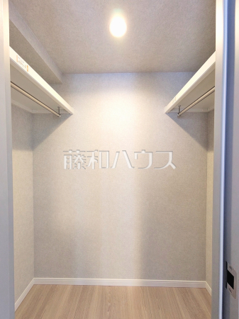 ウォークインクローゼット　【ライオンズマンション朝霞台南】