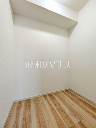 ウォークインクローゼット 【東村山市青葉町2丁目】 ウォークインクローゼット 【東村山市青葉町2丁目】