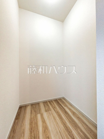 ウォークインクローゼット 【東村山市青葉町2丁目】 ウォークインクローゼット 【東村山市青葉町2丁目】