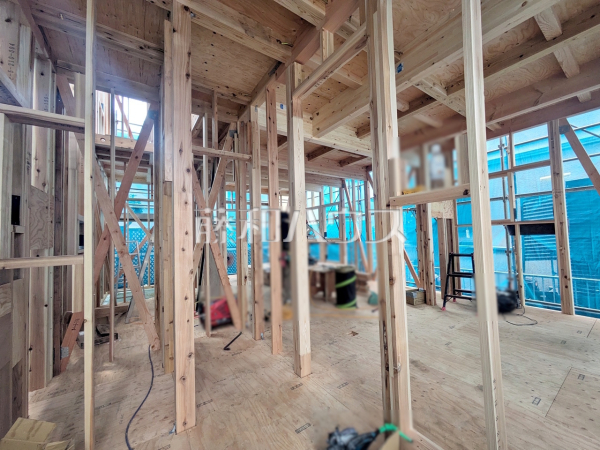 ≪建築中内観≫各居室は2面採光により、明るく開放的な空間となっています。【狛江市西野川４丁目】