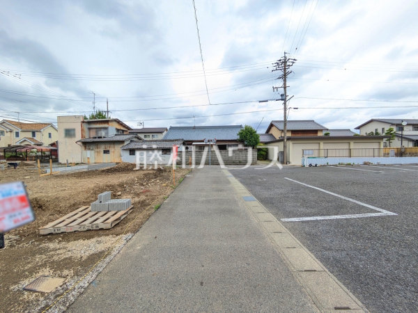 接道状況および現場風景　【北名古屋市六ツ師中屋敷】