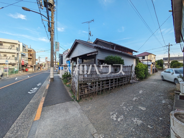 接道状況および現場風景(現況：古屋有)　【三鷹市中原２丁目】