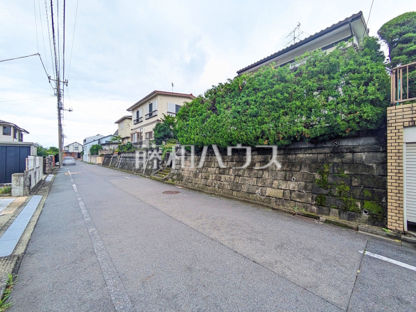 接道状況および現場風景　【八王子市絹ケ丘１丁目】
