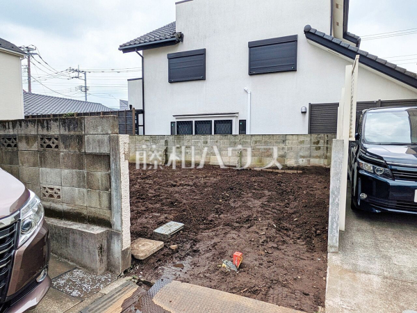 現地写真【三鷹市井口４丁目】 周辺環境はもちろん、日当たりや設備仕様など、実際に行ってみないと分からないことも多くございます。営業担当がご案内いたしますので、お気軽にお問い合わせください 