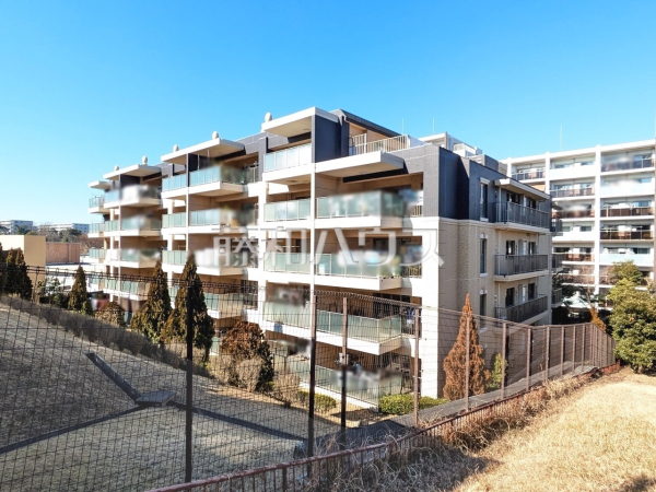 外観　【ヴェレーナ多摩センター】