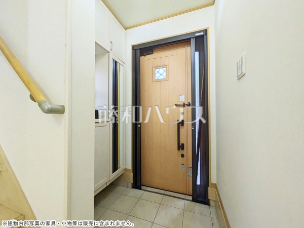 玄関　【東村山市諏訪町１丁目】