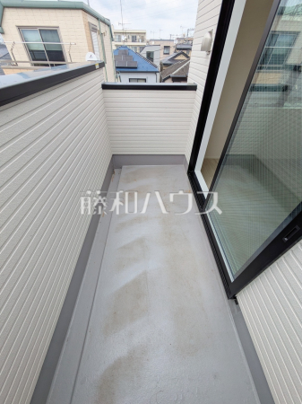 ≪2号棟 バルコニー≫物件の事、諸費用の事など、小さな疑問も、お気軽にご連絡・ご相談下さい。 【狛江市和泉本町3丁目】 ≪2号棟 バルコニー≫物件の事、諸費用の事など、小さな疑問も、お気軽にご連絡・ご相談下さい。 【狛江市和泉本町3丁目】