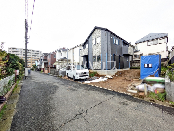 接道状況および現場風景　【八王子市絹ケ丘２丁目】