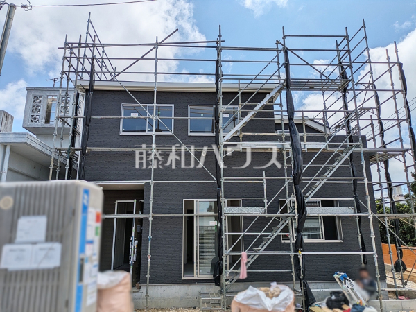 1号棟　外観（施工中）　【宜野湾市赤道２丁目】