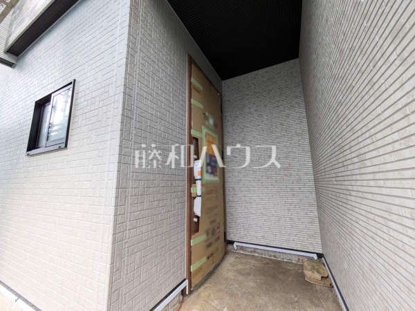 2号棟　玄関　【日野市日野台２丁目】