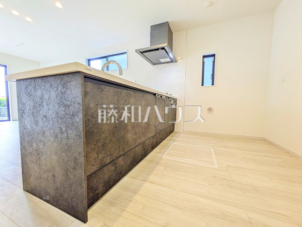 2号棟　キッチン　【調布市東つつじケ丘２丁目】